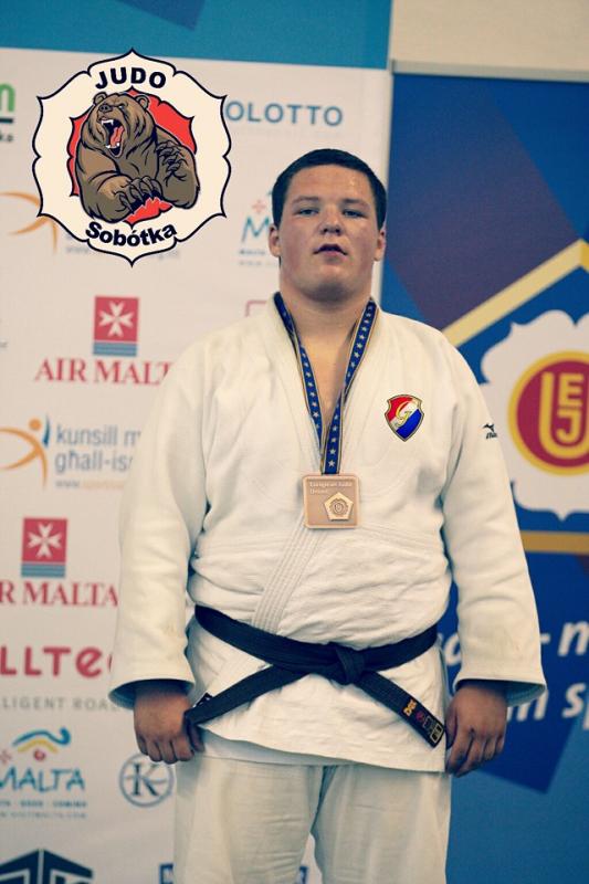 Mieszkaniec Sulistrowic Mateusz Kwiatkowski Mistrzem Polski Modziey w Judo 