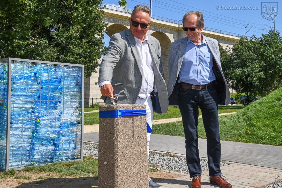 Zdrj wody pitnej na „Wiadukt Plaza” w Bolesawcu