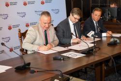 Bolesławiec -  Umowa na zakup kolejnego autobusu elektrycznego podpisana 