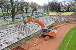 Bolesławiec - Rozpoczęły się prace przy modernizacji stadionu 