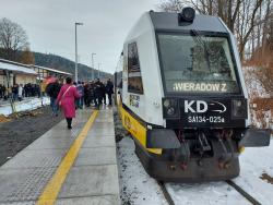 Świeradów-Zdrój - Kolej wraca do Świeradowa-Zdroju po prawie 30 latach - pasażerów w góry zawiozą nowoczesne szynobusy 